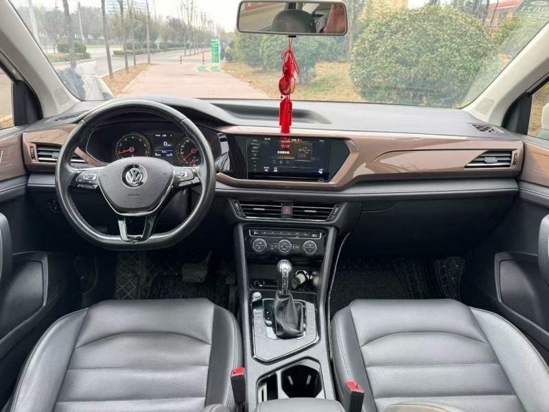 枣庄19年大众途岳6