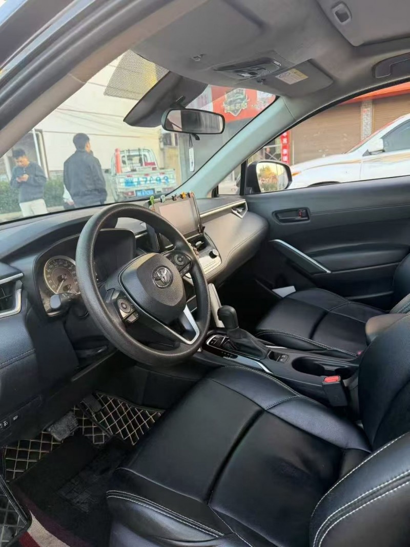 张家界22年丰田锋兰达4