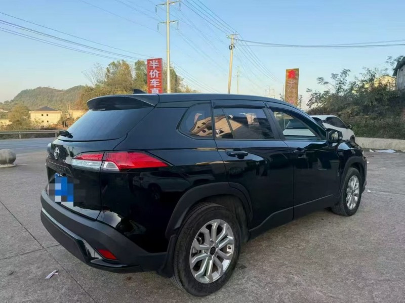 张家界22年丰田锋兰达8