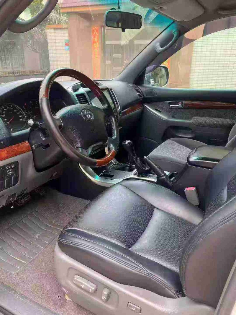 中山09年丰田普拉多4