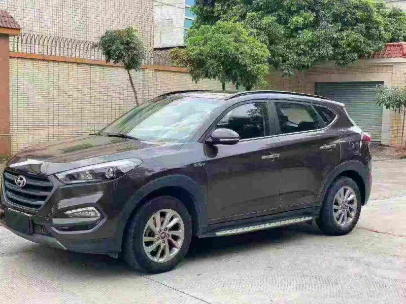 中山16年现代途胜3