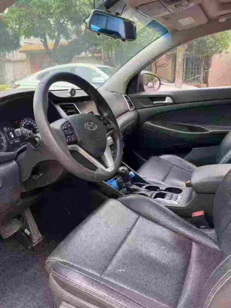 中山16年现代途胜4