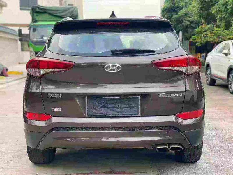 中山16年现代途胜9