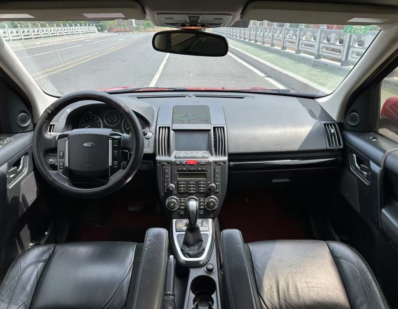 青岛12年路虎神行者6