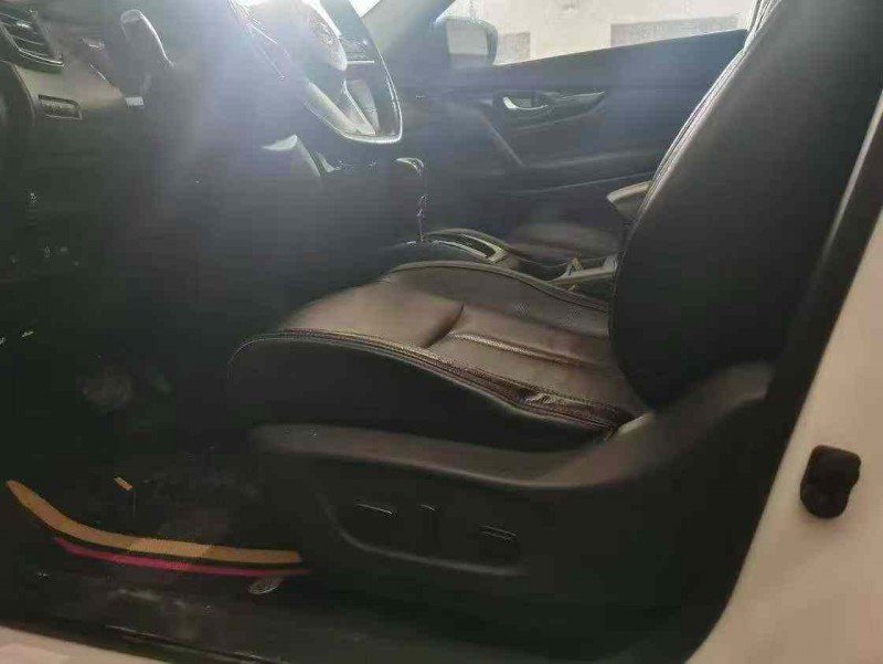 荆门19年日产奇骏2