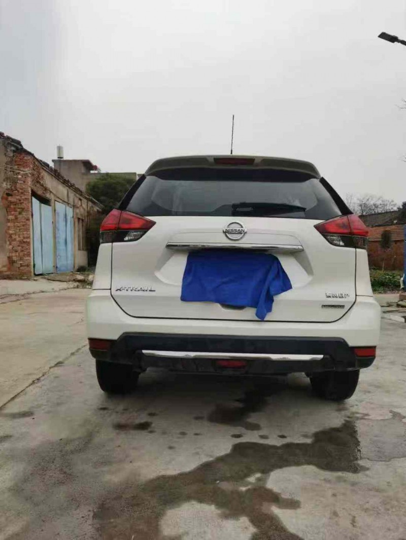 荆门19年日产奇骏7