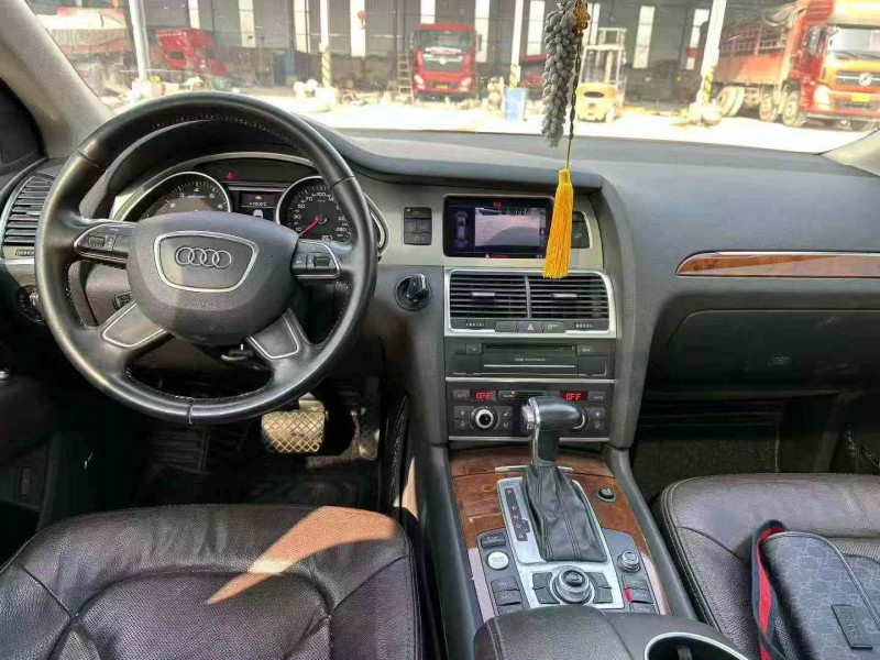 荆门15年奥迪Q73