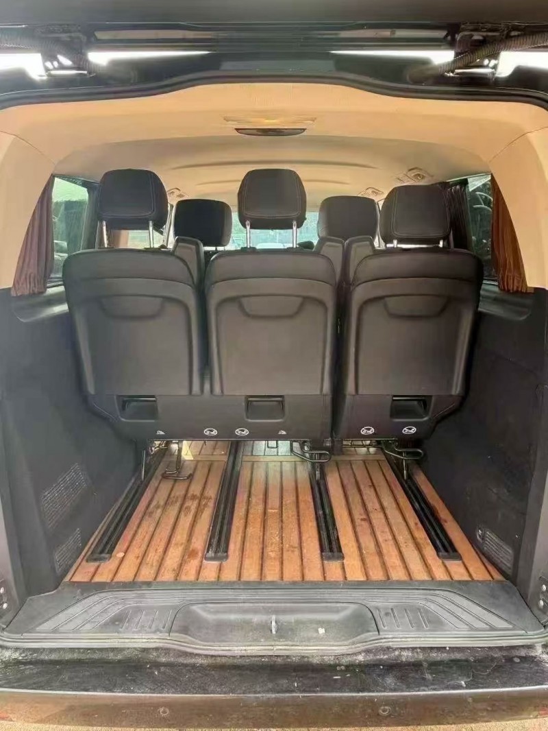 东营18年奔驰威霆5