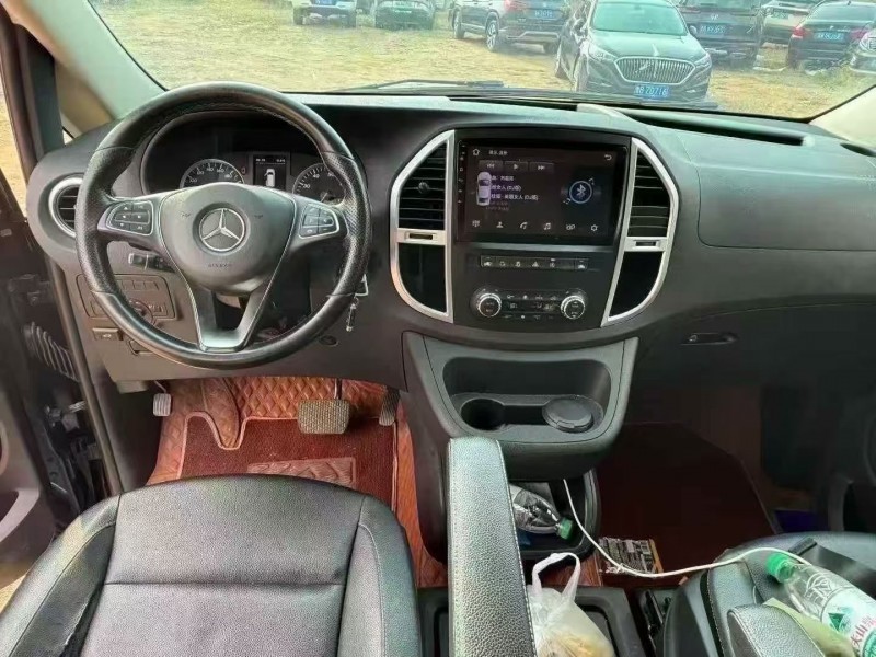 东营18年奔驰威霆6