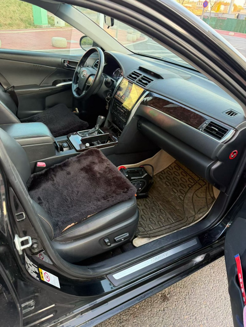 日照17年丰田凯美瑞7