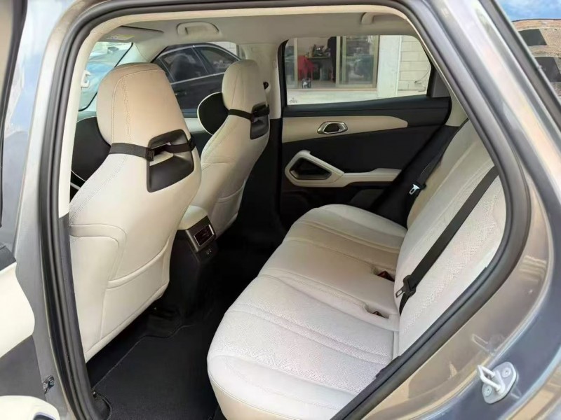 贵港25年比亚迪元4