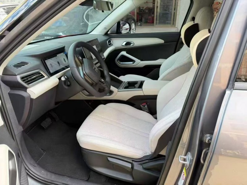 贵港25年比亚迪元5