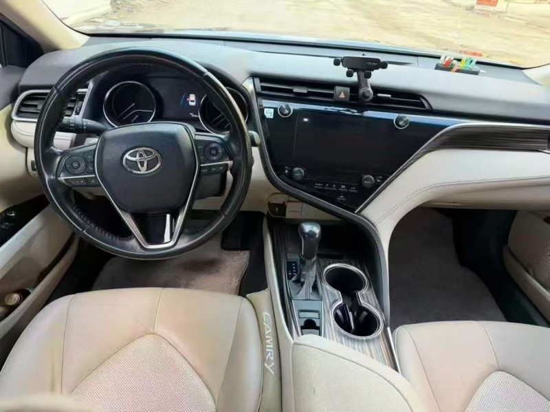 北海19年丰田凯美瑞6