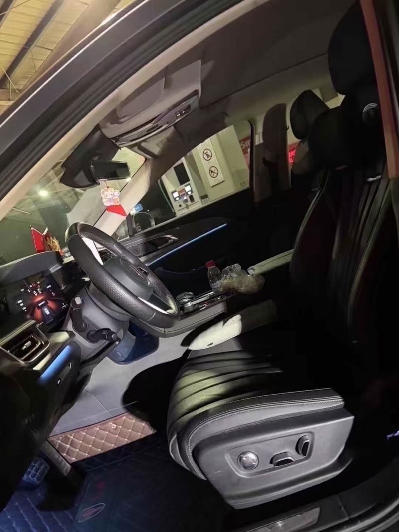 重庆24年红旗H55