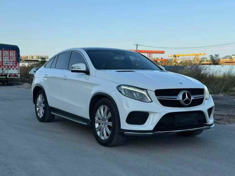 广州17年奔驰GLE3