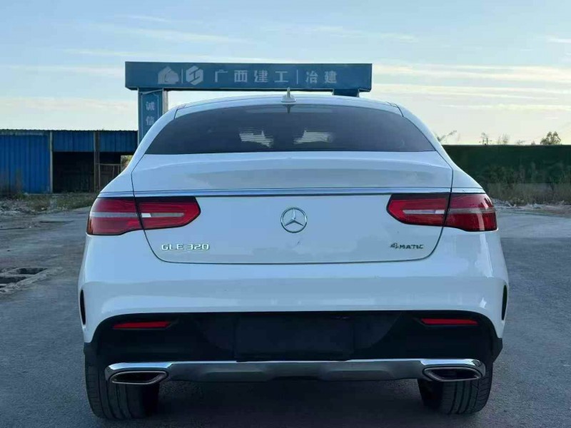 广州17年奔驰GLE9