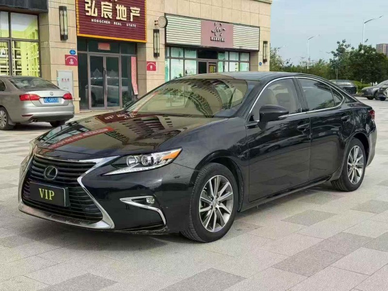 广州17年雷克萨斯ES2
