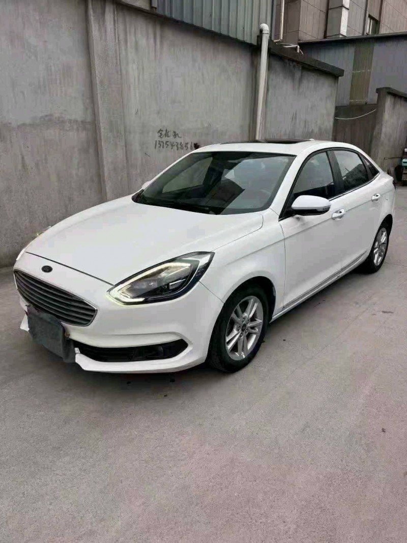 衢州20年福特福睿斯2