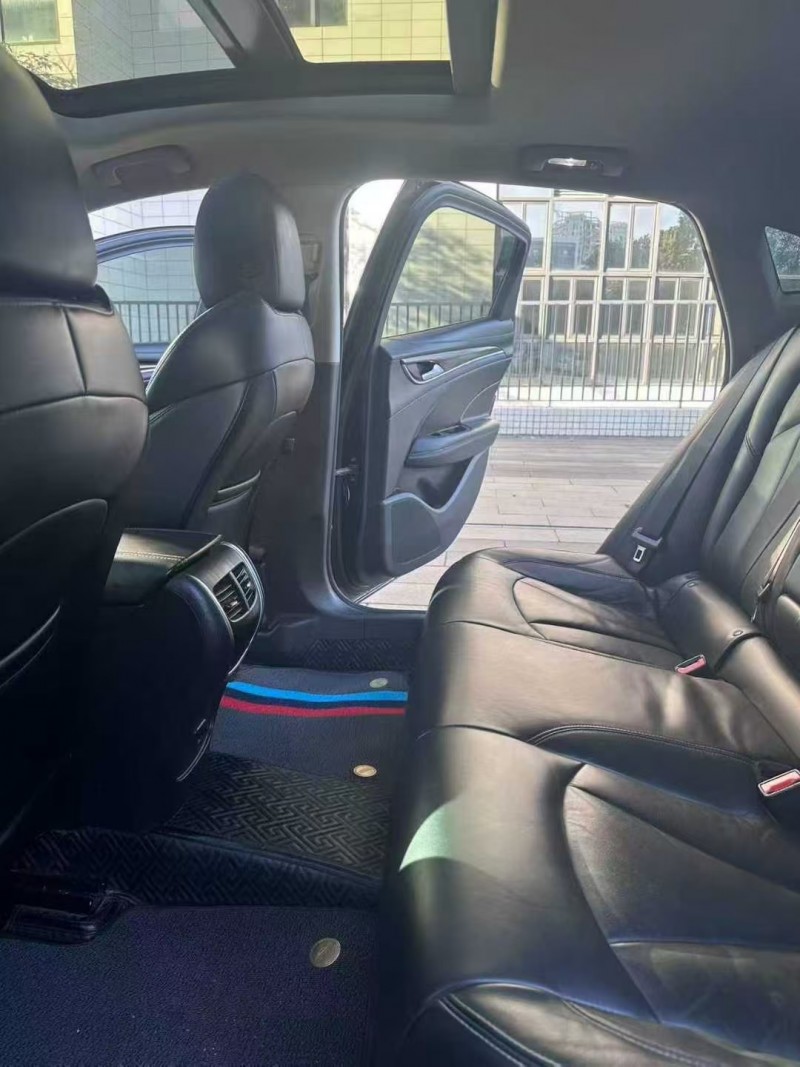 佛山21年别克君越6