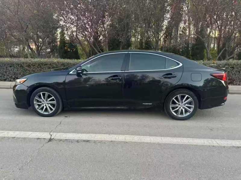 枣庄16年雷克萨斯ES8