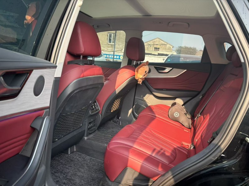 宁波25年红旗HS55