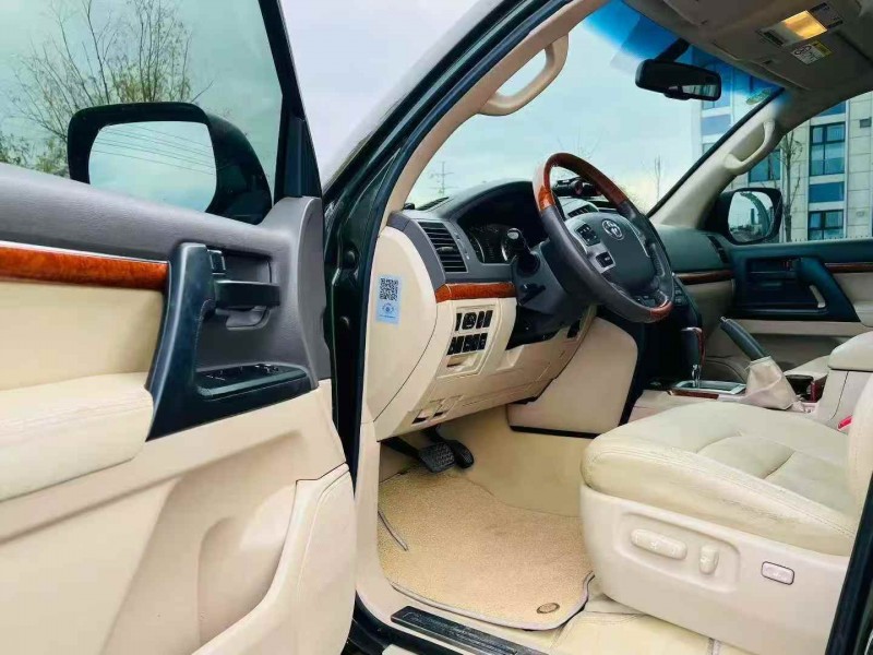 淄博16年丰田兰德酷路泽3