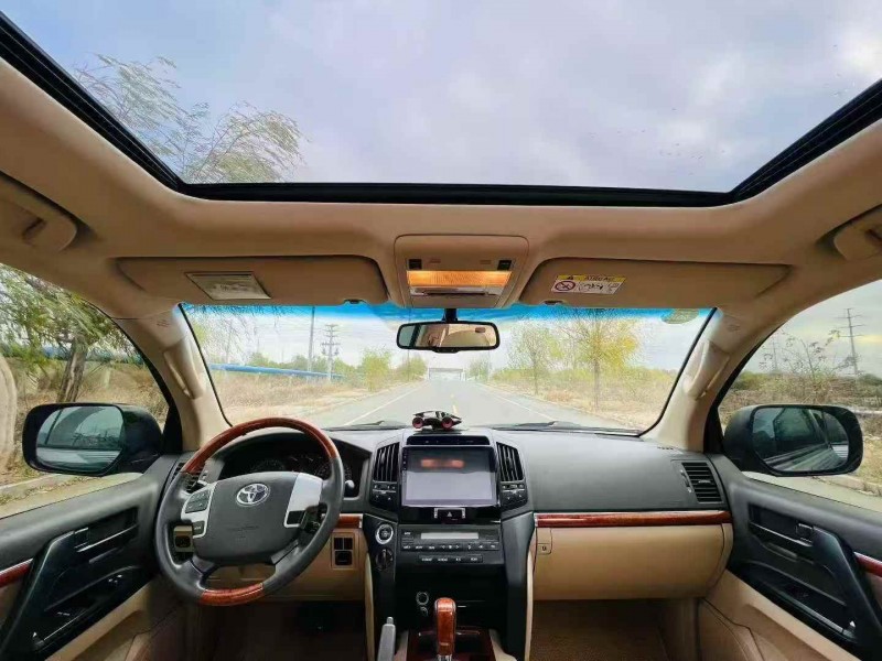 淄博16年丰田兰德酷路泽5