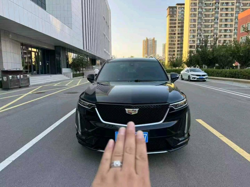济宁21年凯迪拉克XT61