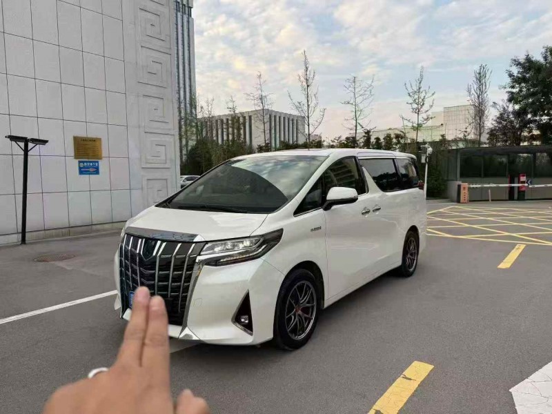 枣庄19年丰田埃尔法2