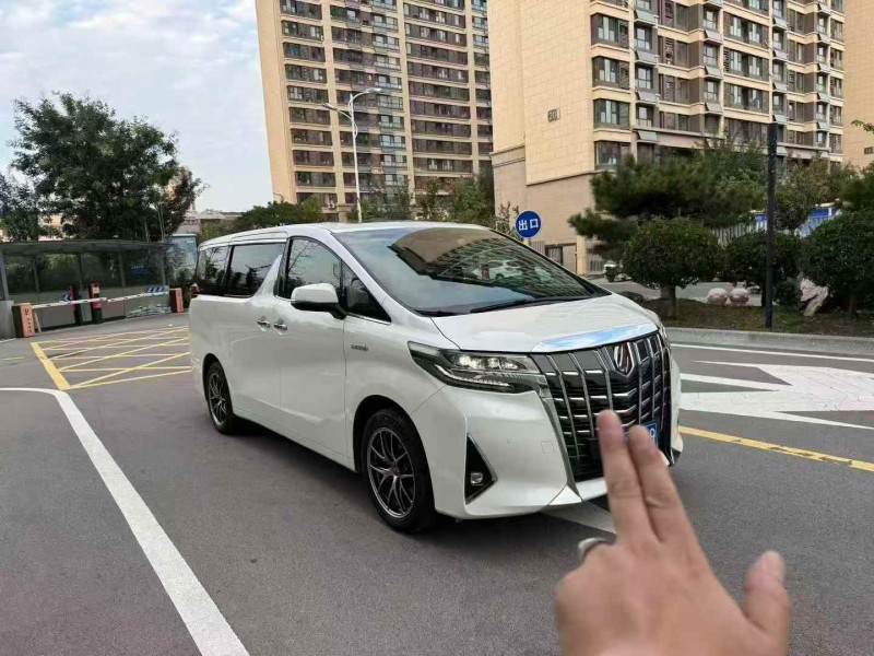 枣庄19年丰田埃尔法3