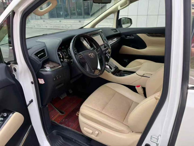 枣庄19年丰田埃尔法4