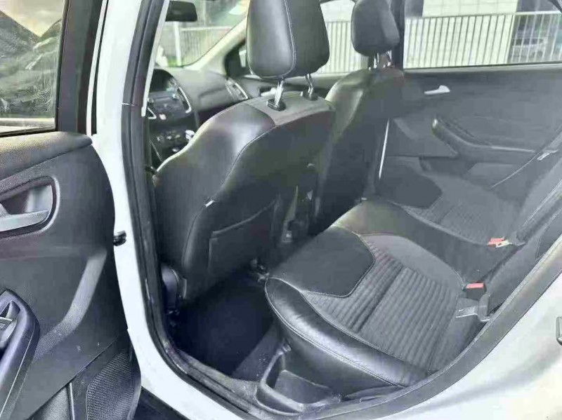 佛山16年福特福克斯8