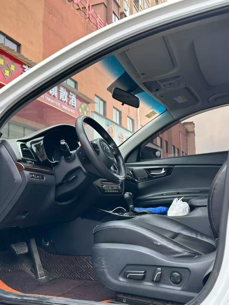 遵义17年起亚K35