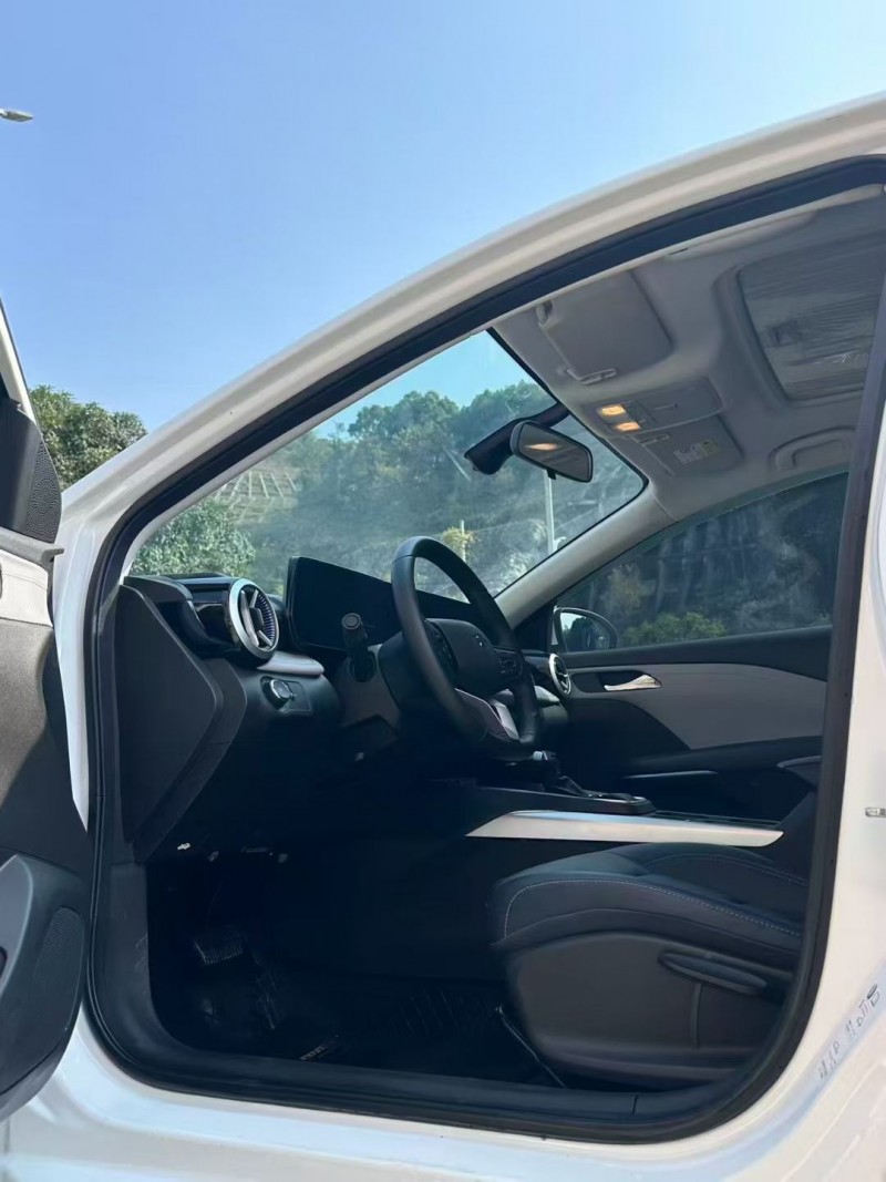 遵义23年雪佛兰科鲁泽6