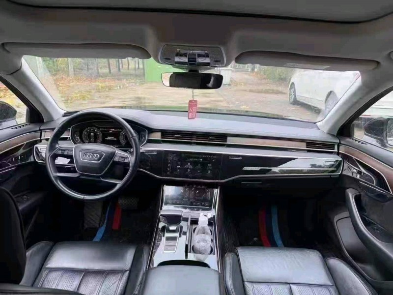 枣庄19年奥迪A8L7