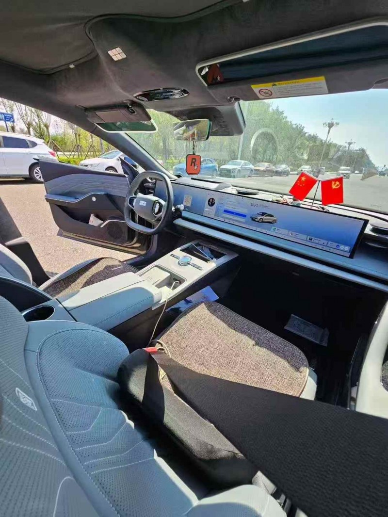 淄博25年吉利银河4