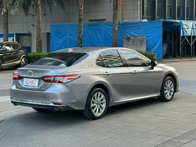 佛山23年丰田凯美瑞7