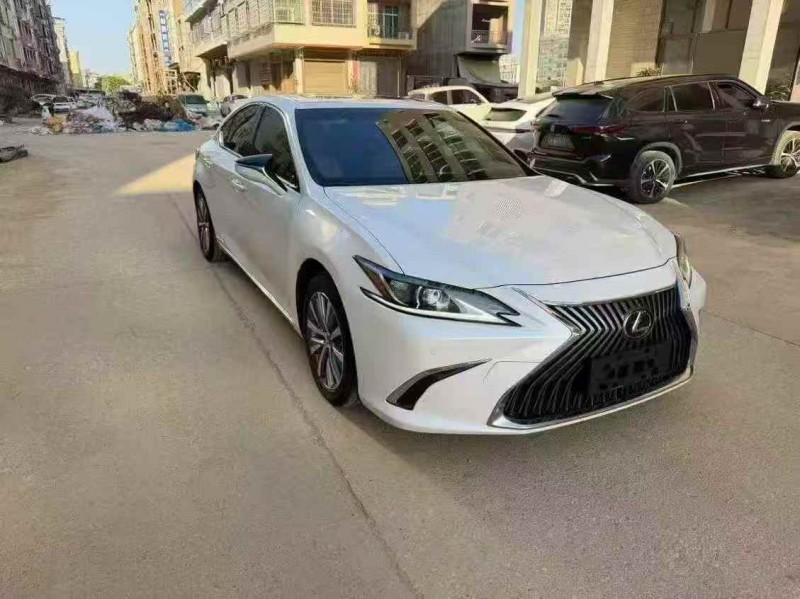 钦州20年雷克萨斯ES2