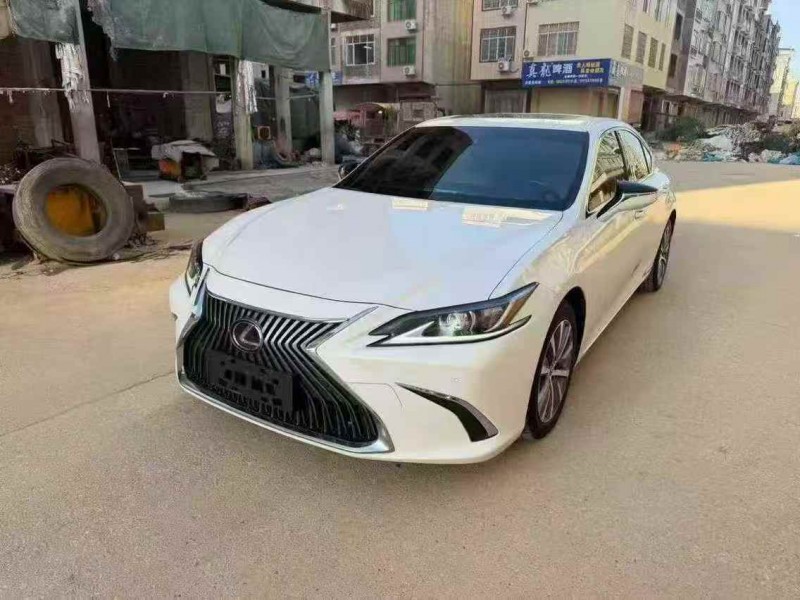 钦州20年雷克萨斯ES3