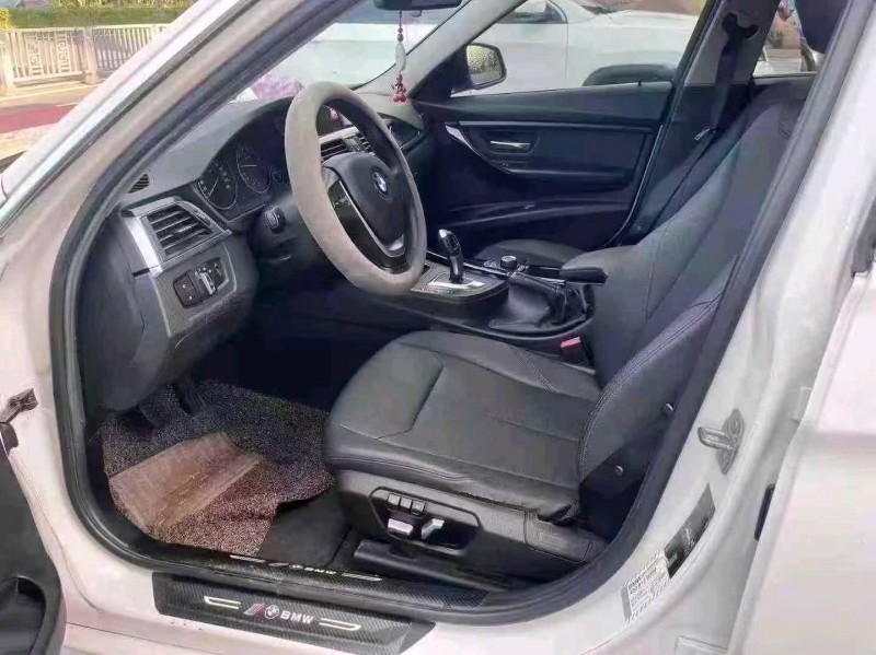 台州16年宝马3系9