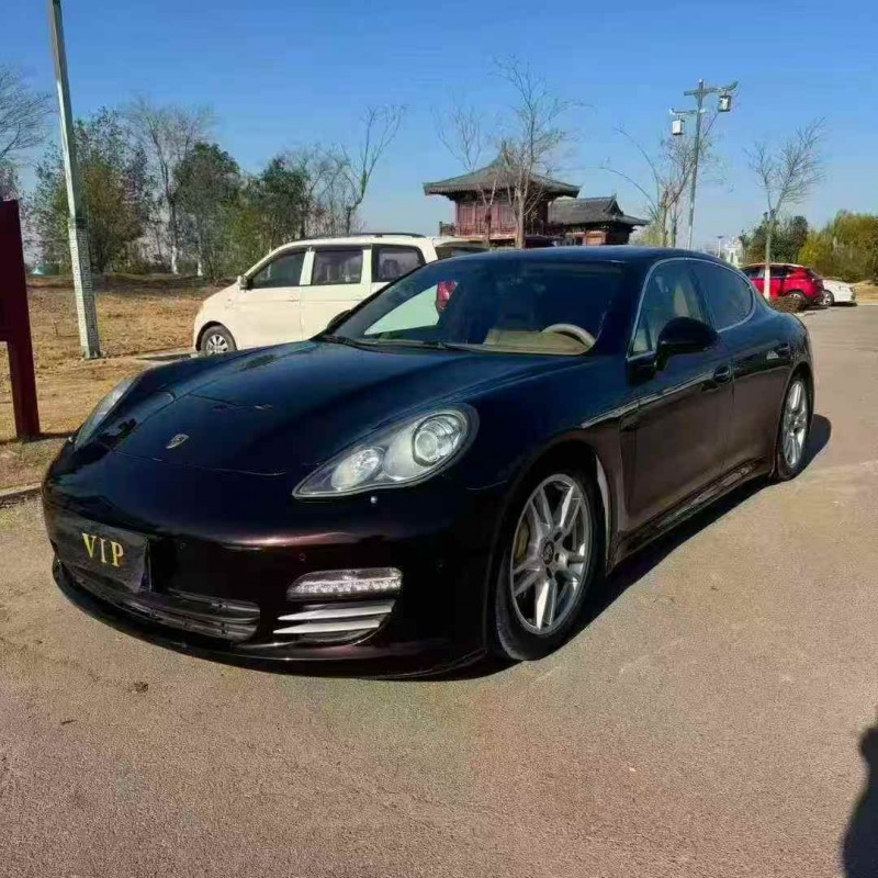青岛12年保时捷帕拉梅拉2