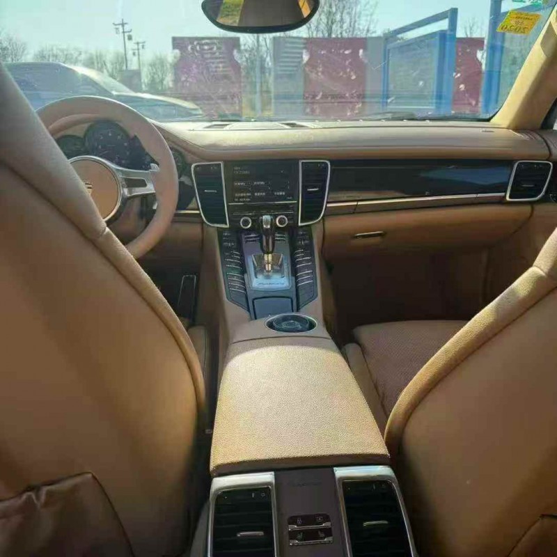 青岛12年保时捷帕拉梅拉5