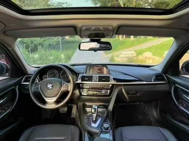 邢台16年宝马3系8