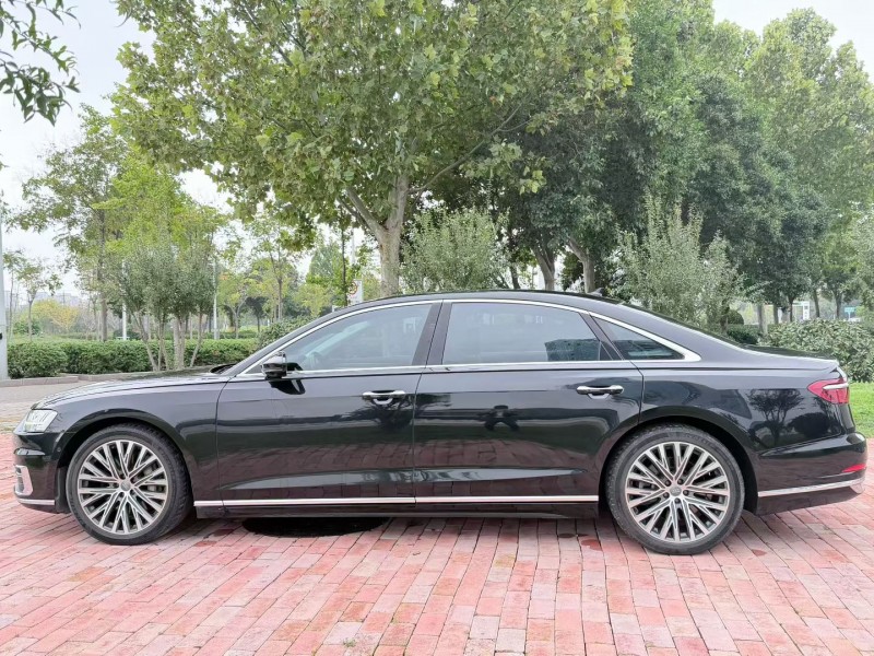 商丘21年奥迪A8L7