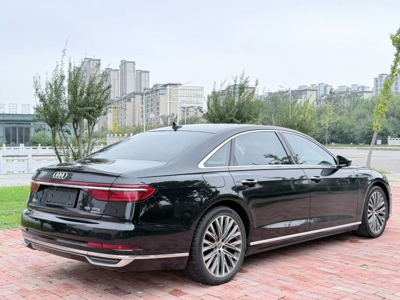 商丘21年奥迪A8L9