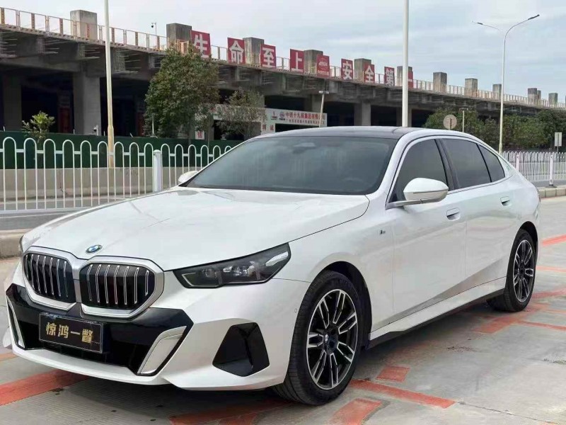 广州25年宝马5系3