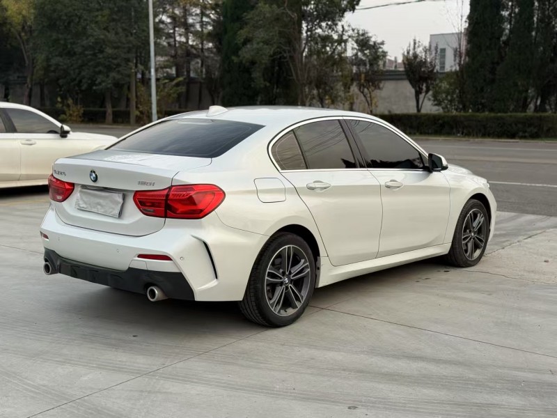 徐州20年宝马1系4