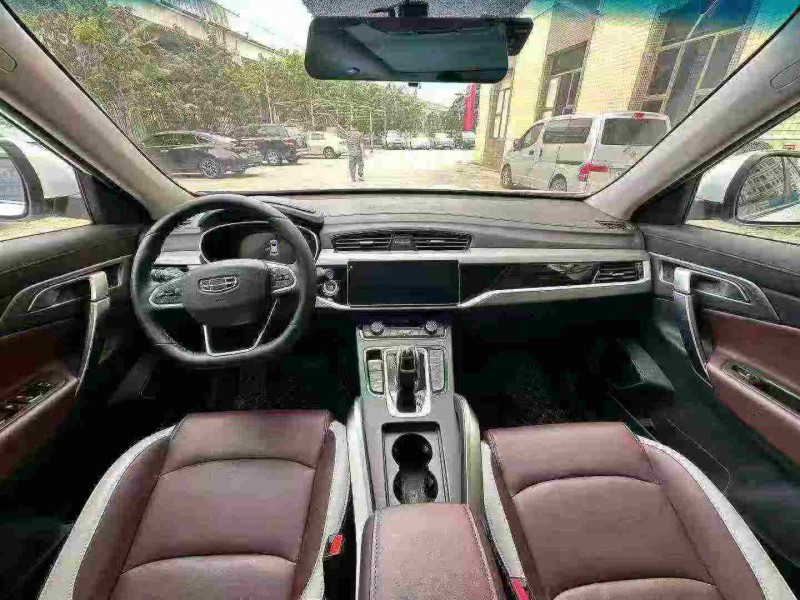 东莞22年吉利博越5