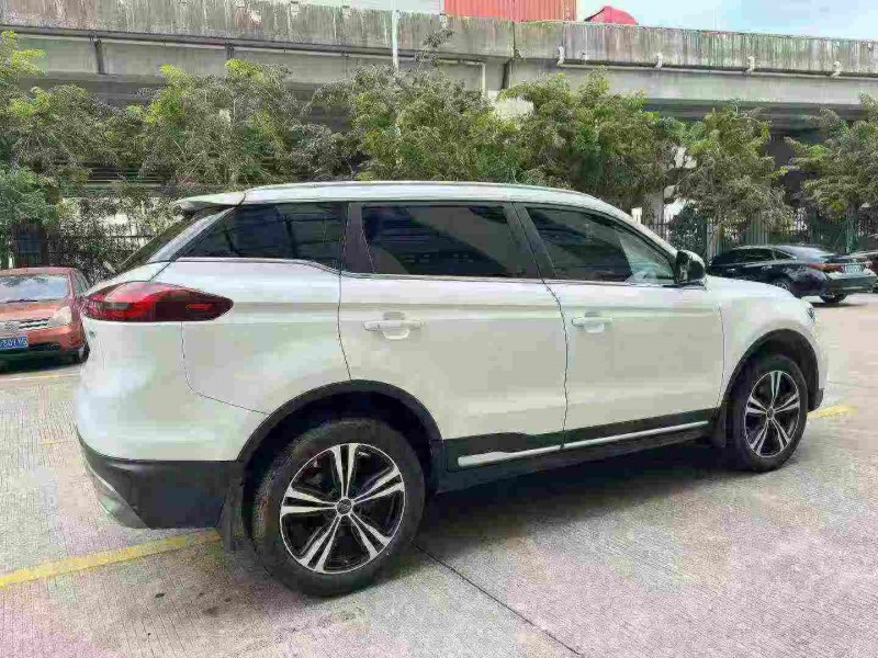 东莞22年吉利博越7