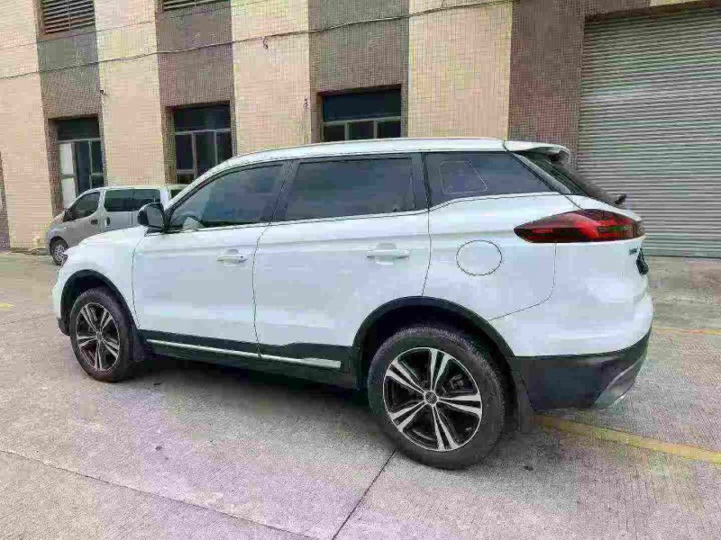 东莞22年吉利博越8